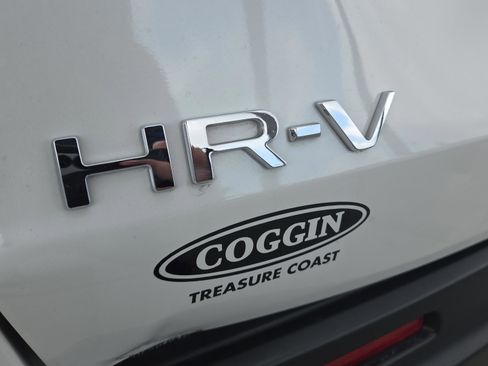 Used 2024 Honda HR-V LX image 37