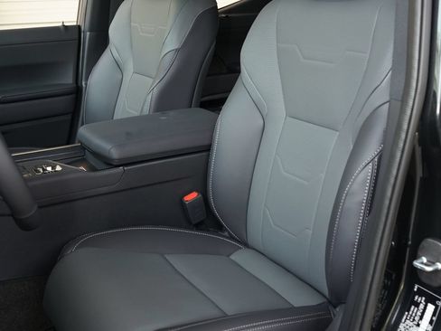 Used 2026 Lexus GX 550 w/ Accessory Package (ZB) AWD/4WD image 3