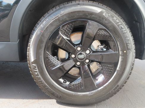 Used 2023 Land Rover Discovery Sport S image 11