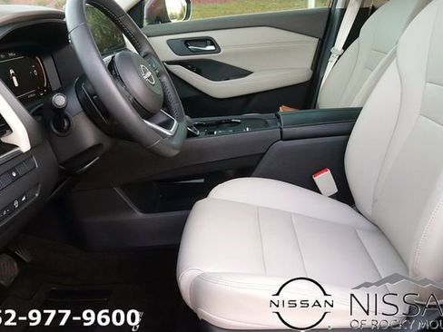 Certified 2024 Nissan Rogue SL FWD image 13