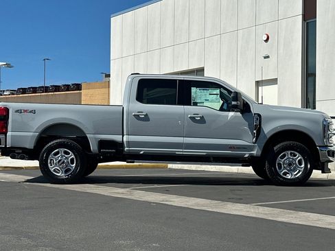 New 2026 Ford F250 XLT w/ XLT Premium Package AWD/4WD image 2