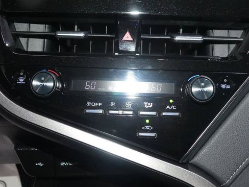 Used 2023 Toyota Camry SE w/ Cold Weather Package AWD/4WD image 38