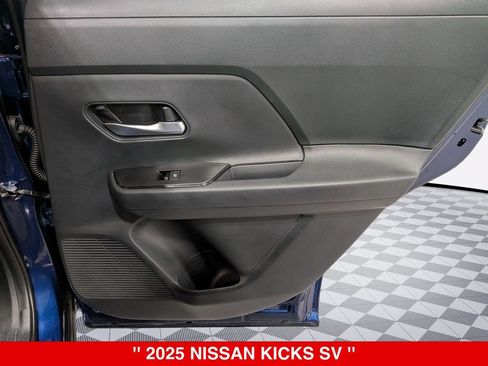 Used 2025 Nissan Kicks SV w/ SV Premium Package AWD/4WD image 31