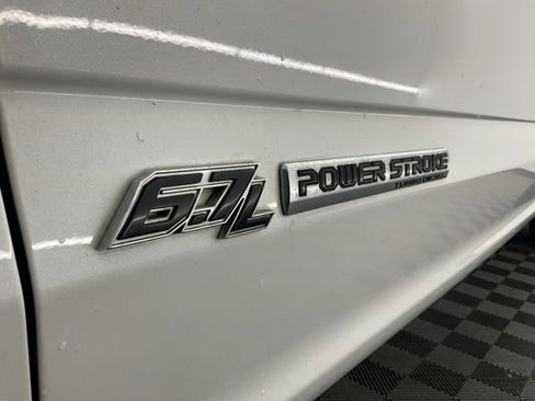 Used 2021 Ford F450 Platinum w/ Camper Package image 19