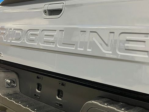 New 2026 Honda Ridgeline Black Edition image 6