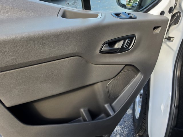 Certified 2022 Ford Transit 350 XLT RWD image 18