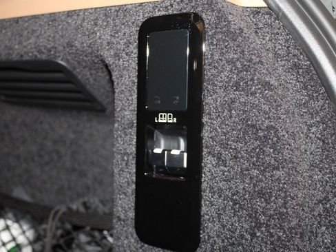 Used 2024 Land Rover Range Rover SE image 43