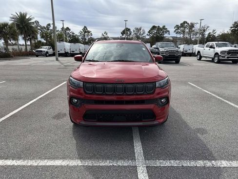 Used 2022 Jeep Compass Limited image 9