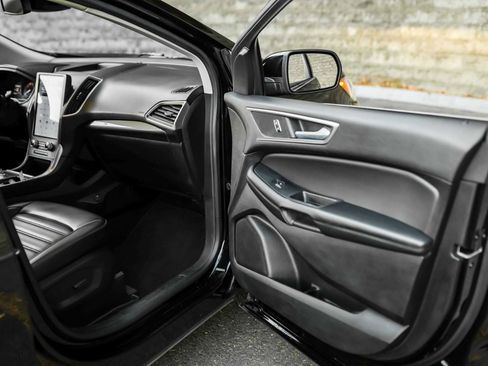 Used 2023 Ford Edge SEL image 14