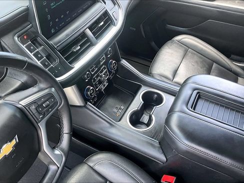 Used 2024 Chevrolet Suburban LT AWD/4WD image 18