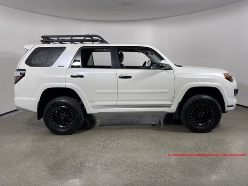 Used 2023 Toyota 4Runner Limited image 2