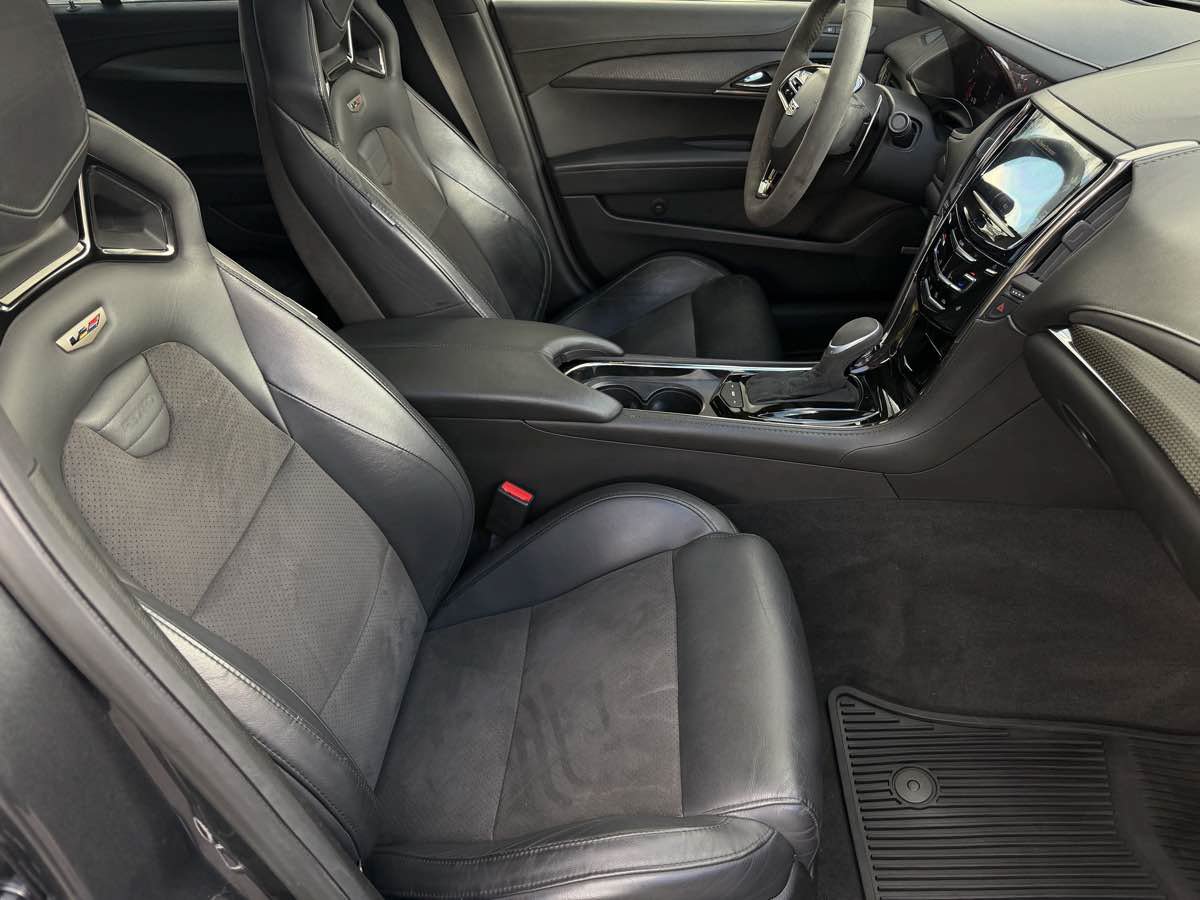 Used 2016 Cadillac ATS V w/ Luxury Package RWD image 21