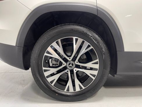 Used 2026 Mercedes-Benz GLB 250 4MATIC image 15