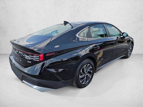 New 2026 Hyundai Sonata Blue FWD image 4