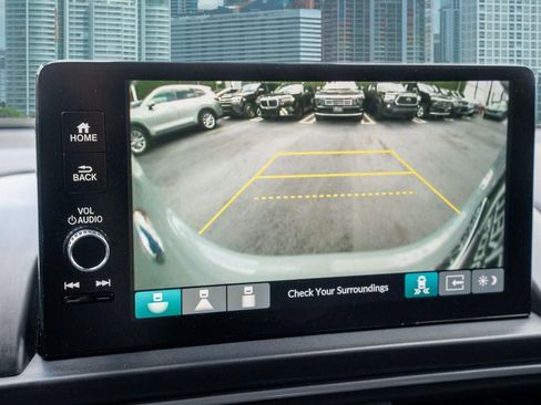 Certified 2024 Honda Pilot Touring image 36