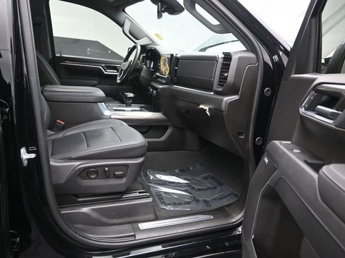 Used 2025 Chevrolet Silverado 1500 LTZ AWD/4WD image 15