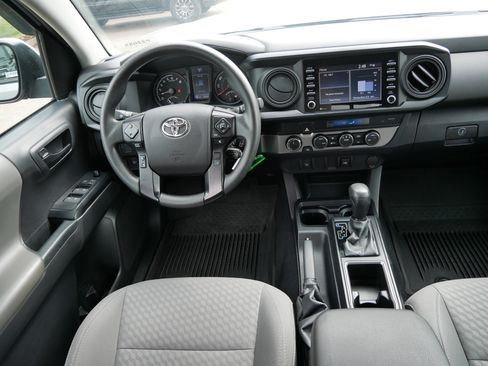 Used 2022 Toyota Tacoma SR image 9