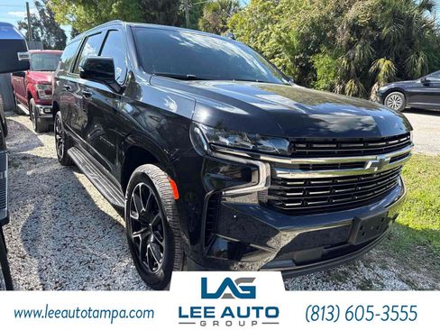 Used 2022 Chevrolet Suburban RST w/ Luxury Package image 3