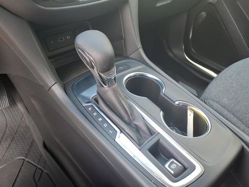 Used 2023 Chevrolet Equinox LT FWD image 11