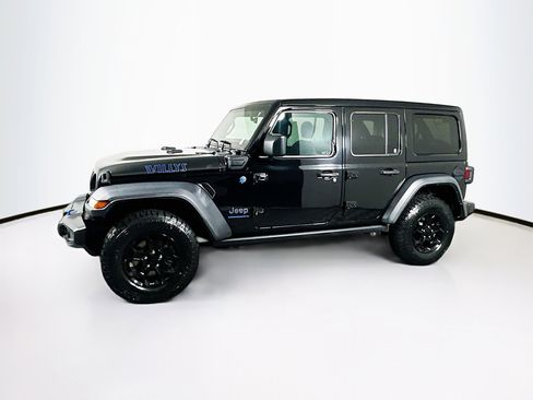 Used 2023 Jeep Wrangler Unlimited w/ Sun & Screen Package AWD/4WD image 4