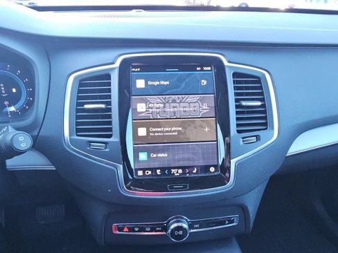 Used 2024 Volvo XC90 B5 Core w/ Climate Package image 10