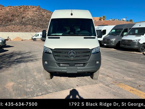 Used 2026 Mercedes-Benz Sprinter 2500 image 8
