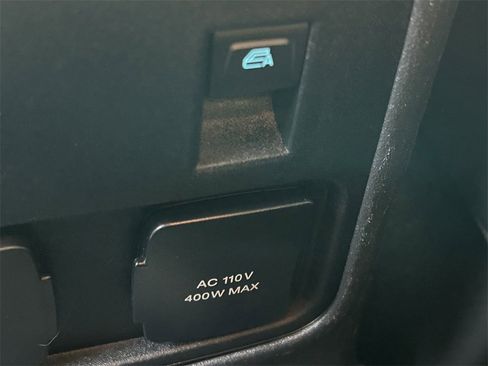 Used 2023 Ford Bronco Wildtrak image 23