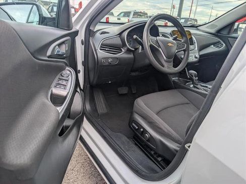 Used 2023 Chevrolet Malibu LT image 5