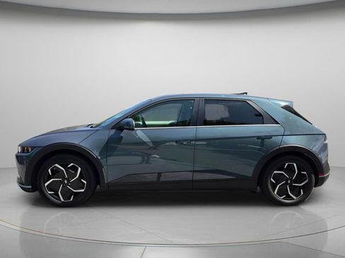 Used 2024 Hyundai Ioniq 5 SE RWD image 3