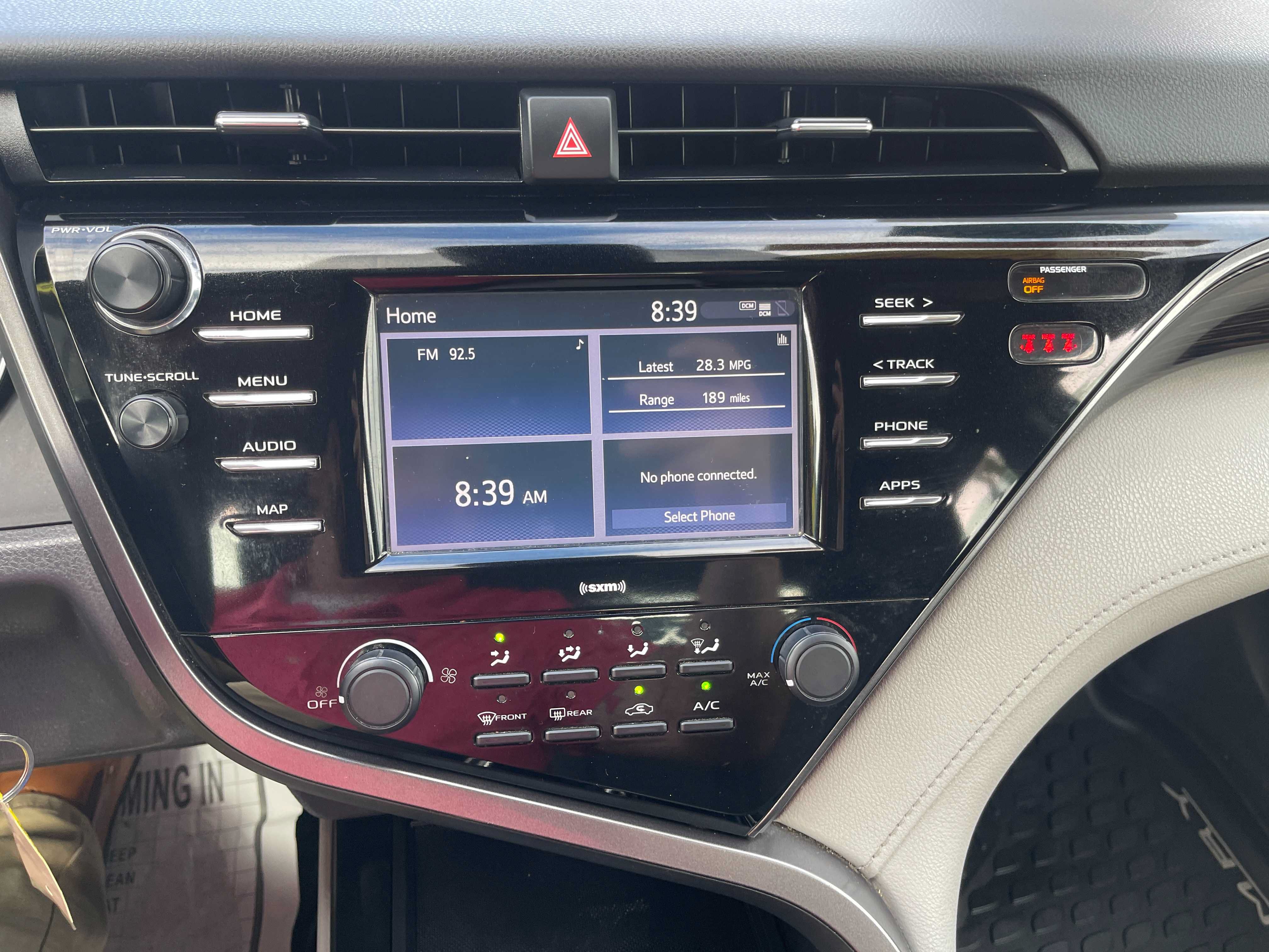 Used 2020 Toyota Camry LE AWD/4WD image 21
