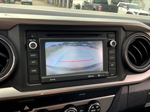 Used 2019 Toyota Tacoma SR5 RWD image 26