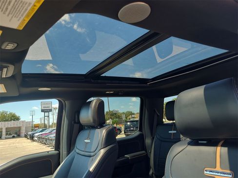 Used 2024 Ford F250 Platinum w/ FX4 Off-Road Package image 19