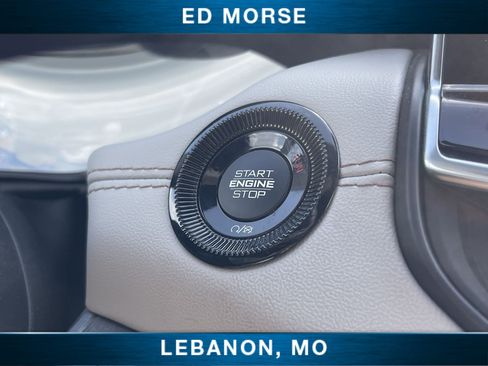 Used 2025 Jeep Compass Limited AWD/4WD image 17