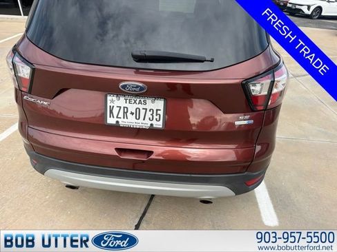 Used 2018 Ford Escape SE AWD/4WD image 4