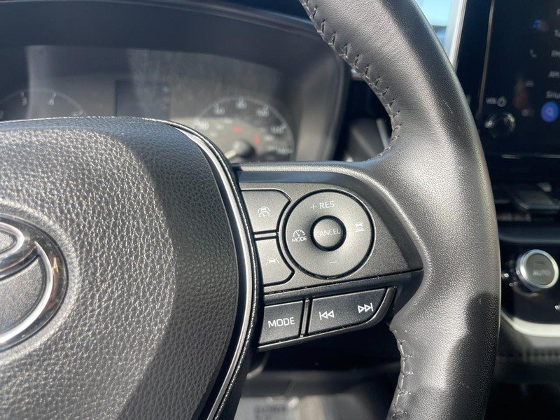 Used 2023 Toyota Corolla SE w/ SE Package FWD image 18