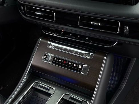 Used 2025 Lincoln Aviator Reserve w/ Illumination Package image 28