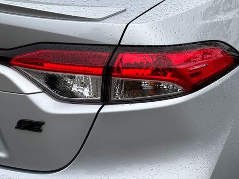 Used 2025 Toyota Corolla SE image 25