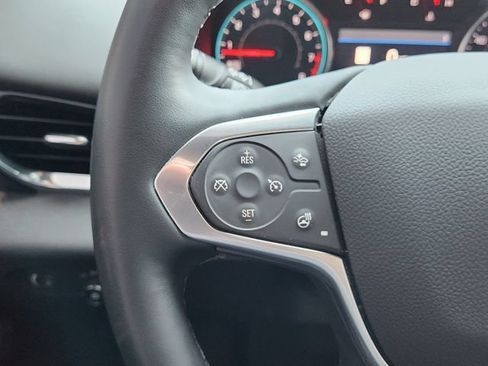 Used 2023 Chevrolet Traverse RS FWD image 28
