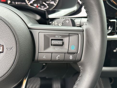 New 2025 Nissan Pathfinder SV w/ SV Premium Package image 29