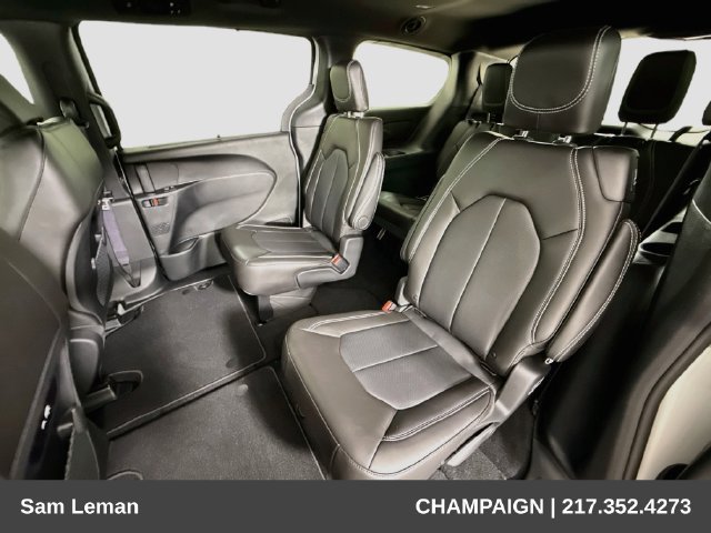New 2027 Chrysler Pacifica Select AWD/4WD image 22