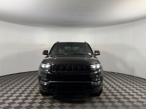 Used 2024 Jeep Grand Wagoneer L Series III w/ Quick Order Packagew 28T AWD/4WD image 4