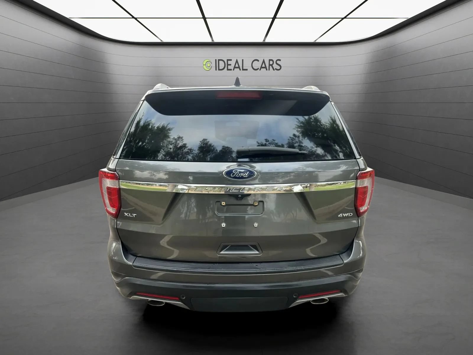 Used 2018 Ford Explorer XLT AWD/4WD image 5