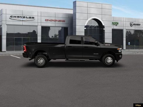 New 2026 RAM 3500 Big Horn AWD/4WD image 9