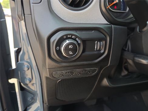 New 2026 Jeep Gladiator Sport AWD/4WD image 34