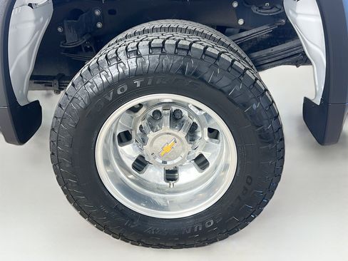 Used 2024 Chevrolet Silverado 3500 LTZ w/ LTZ Plus Package image 32