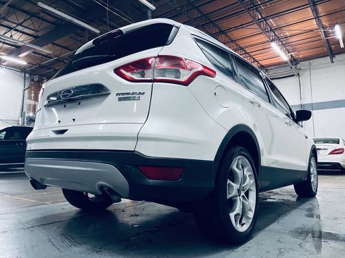 Used 2014 Ford Escape Titanium w/ Equipment Group 401A FWD image 8