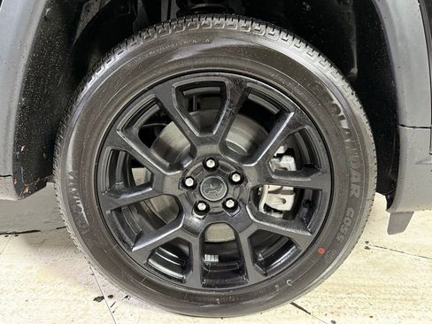 New 2026 Jeep Compass Latitude image 9