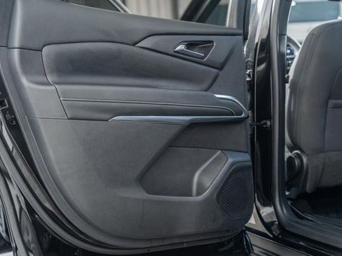 Used 2024 Chevrolet Traverse LS w/ Midnight/Sport Edition image 36