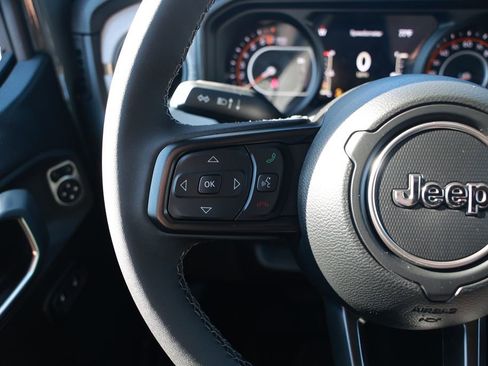New 2026 Jeep Gladiator Sport AWD/4WD image 17