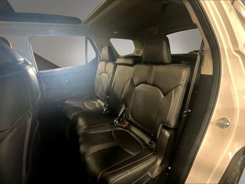 Used 2024 Honda Pilot Touring image 22
